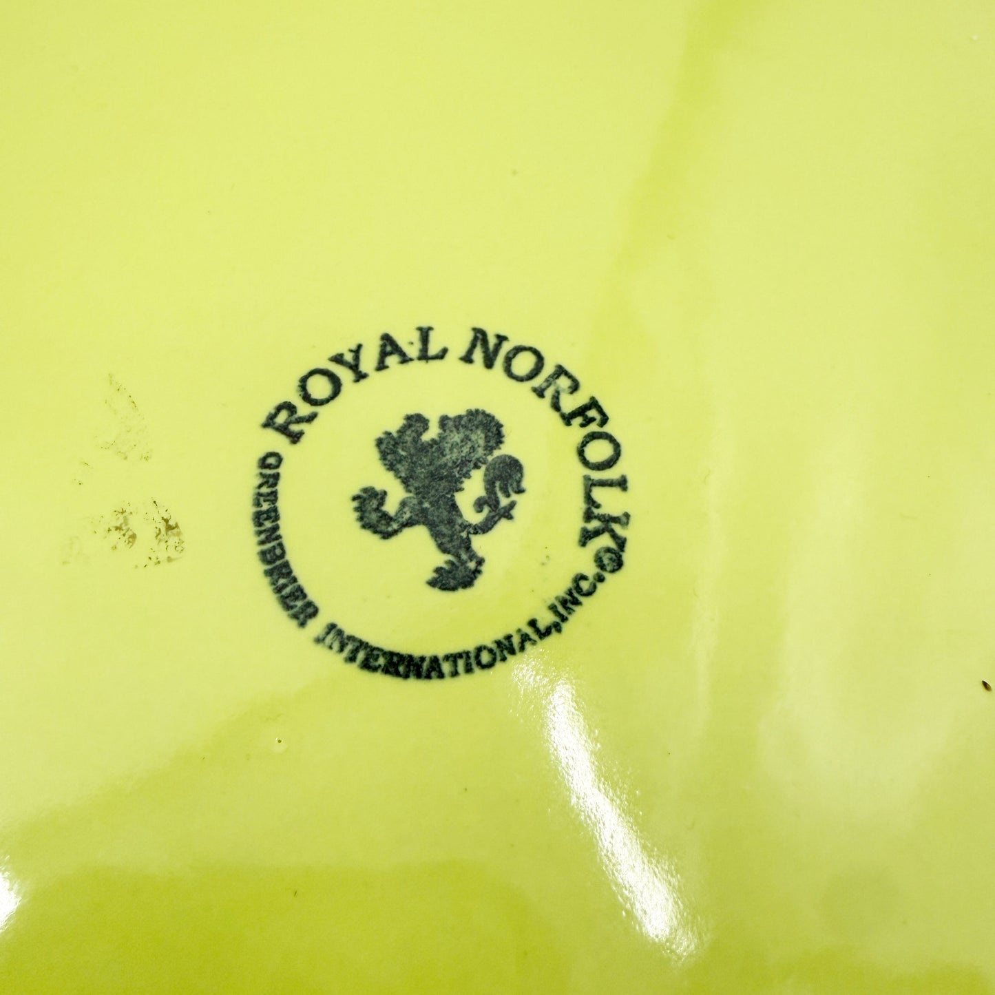 Royal Norfolk chartreuse lime green 11.5" Dinner Plates | set of 4