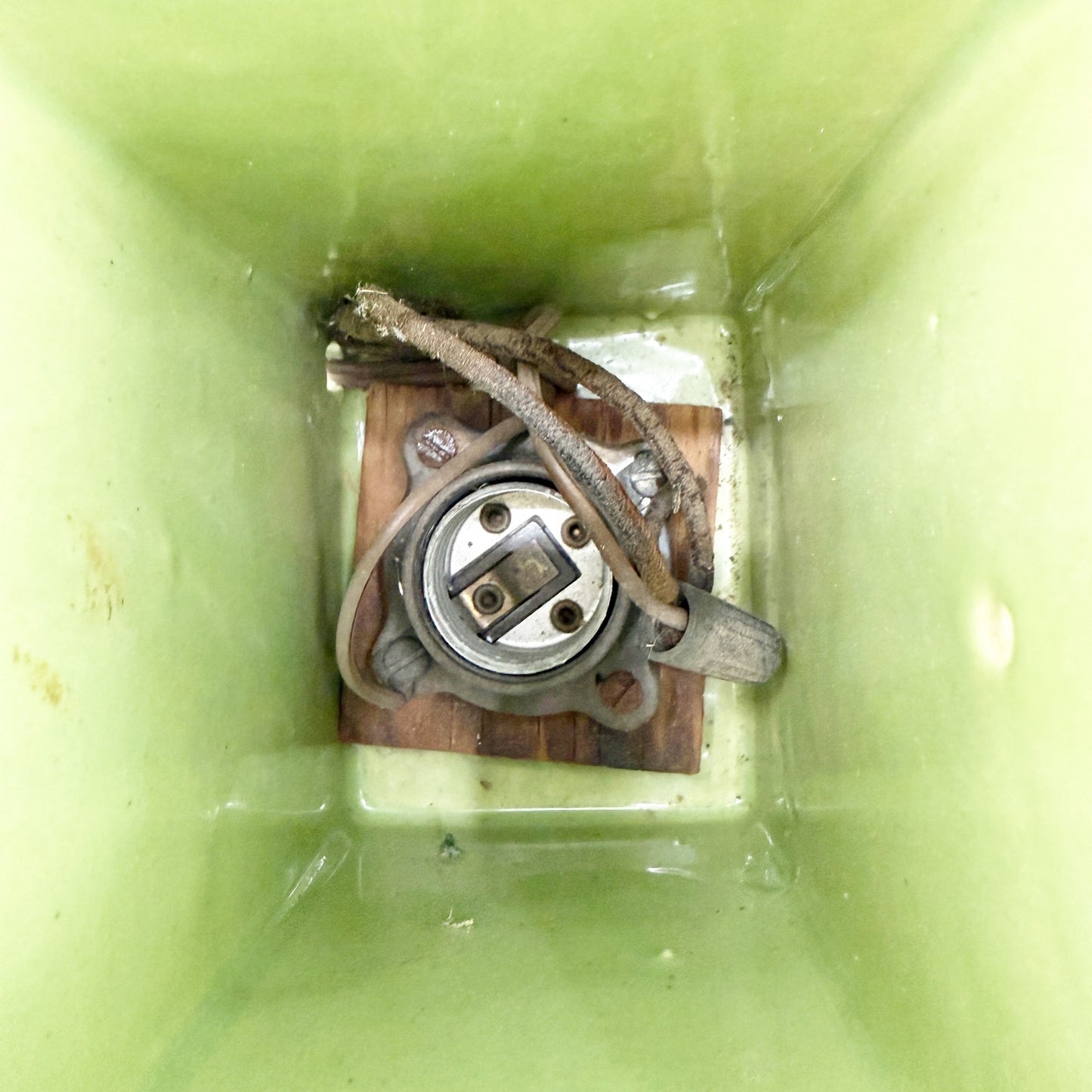 vintage avocado green TV Lamp rectangular ceramic MCM needs rewiring 7" tall